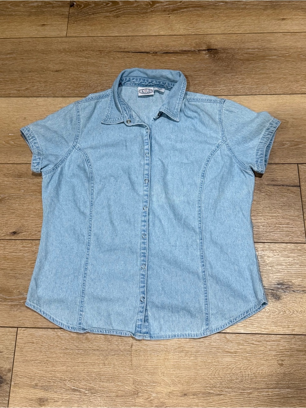 Vintage Light Wash Denim Chambray Women’s Short Sleeve Top
